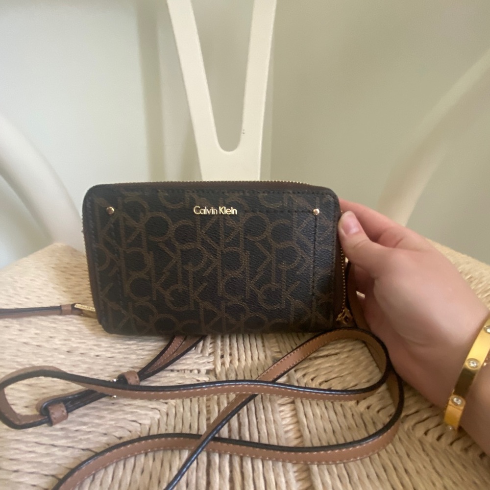 Calvin Klein Crossbody
